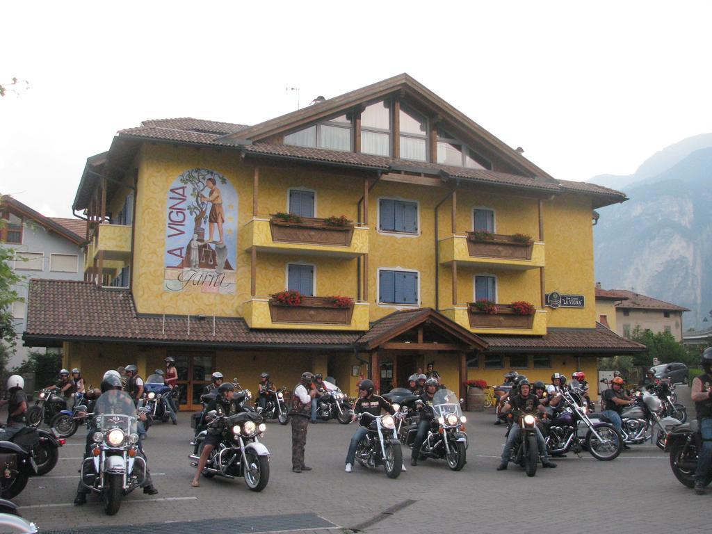 Hotel Garni La Vigna - Adult Friendly San Michele allʼAdige Exterior foto